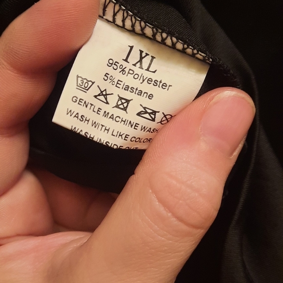 Black V neck top 1xl - Picture 5 of 6